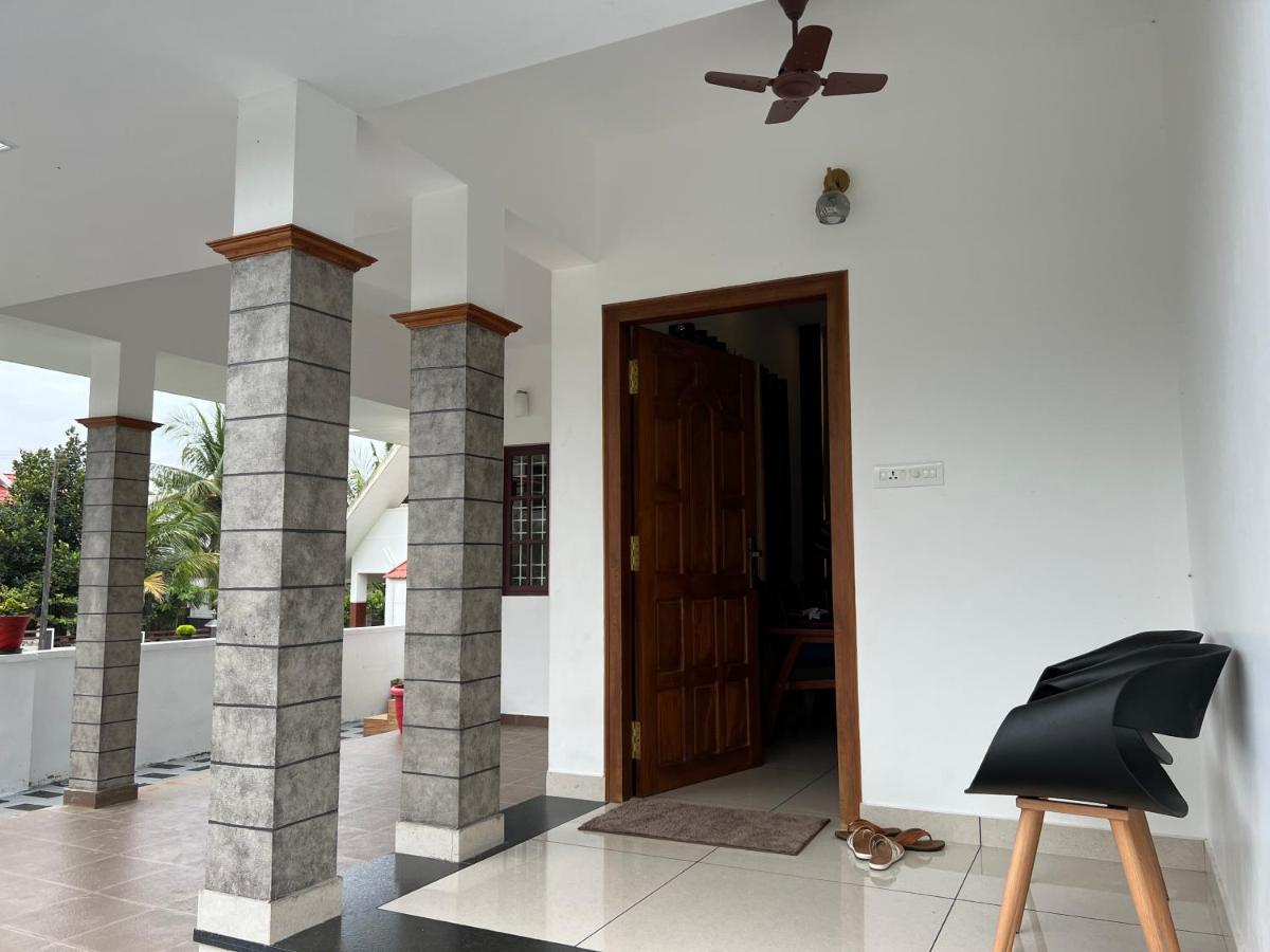 Pullad Villa Aranmula Dış mekan fotoğraf