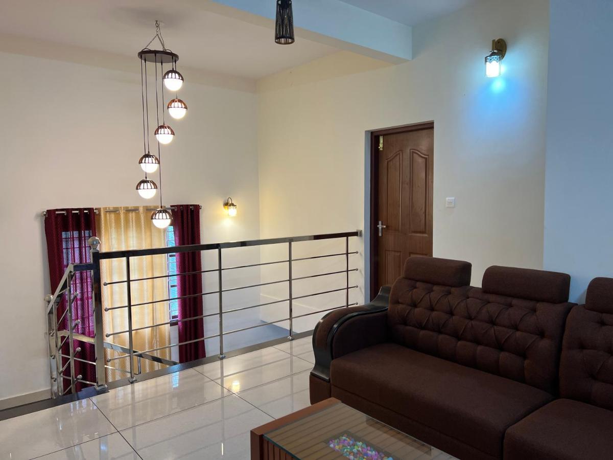 Pullad Villa Aranmula Dış mekan fotoğraf