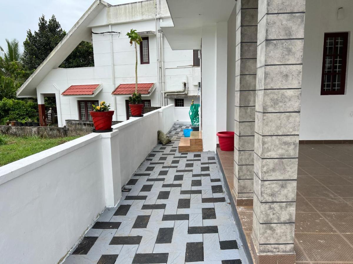 Pullad Villa Aranmula Dış mekan fotoğraf