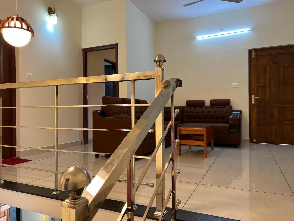 Pullad Villa Aranmula Dış mekan fotoğraf