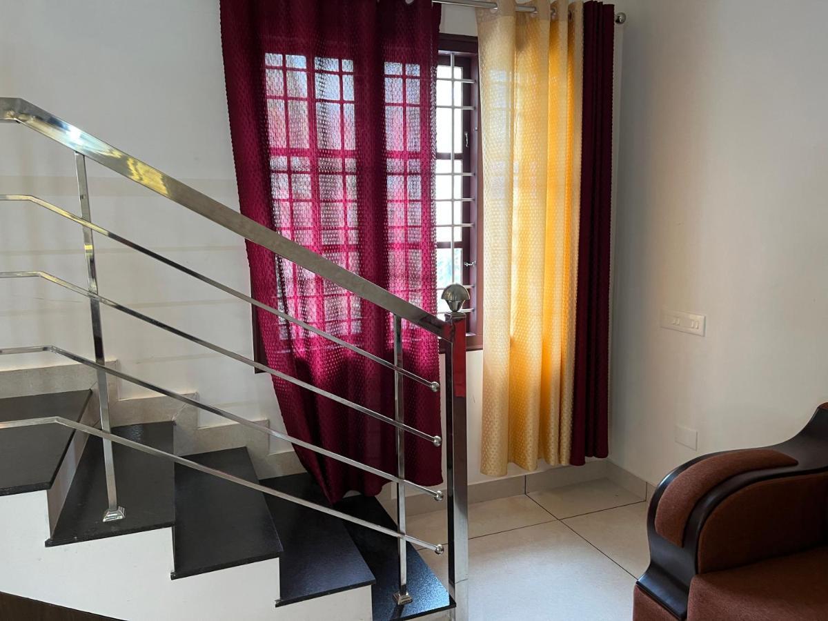 Pullad Villa Aranmula Dış mekan fotoğraf