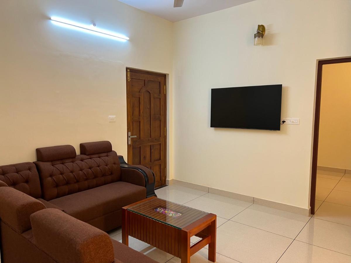 Pullad Villa Aranmula Dış mekan fotoğraf
